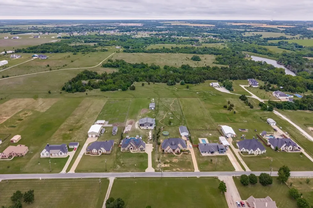 2181 Bledsoe Road Gunter TX 75058