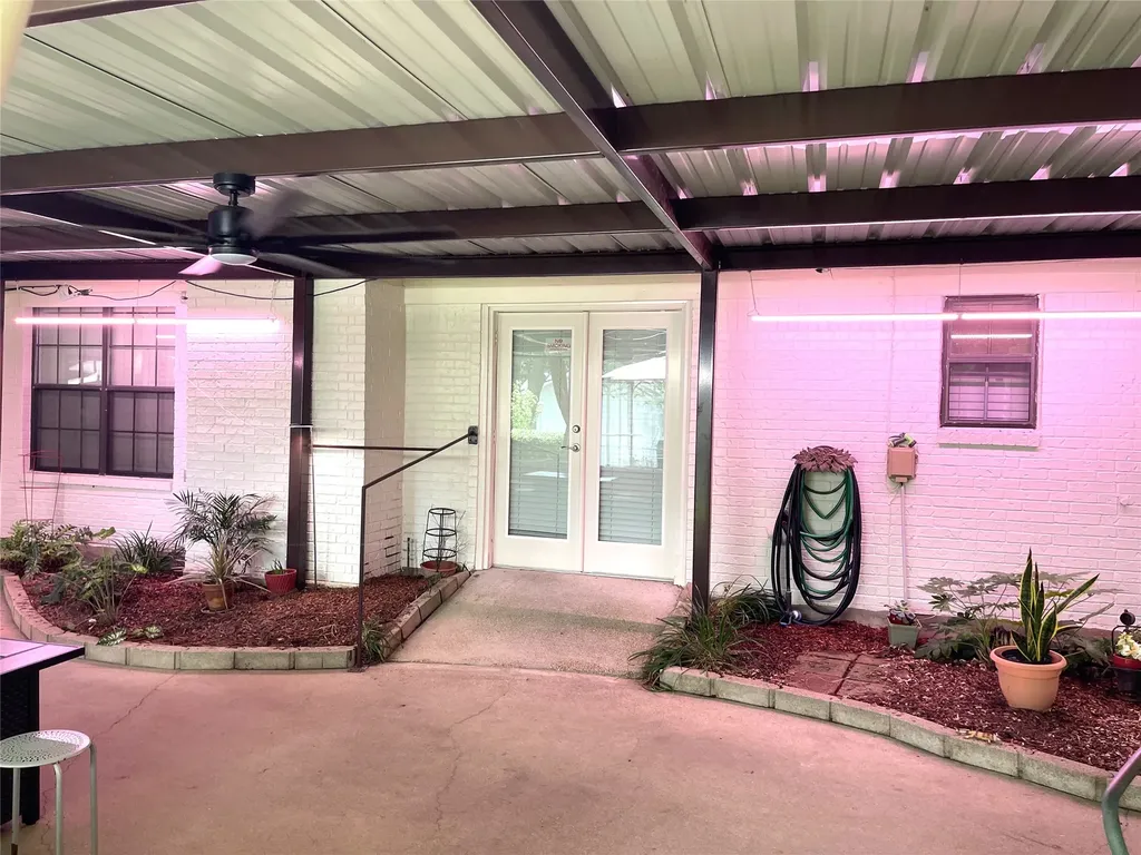 403 N Hall Street Fairfield TX 75840