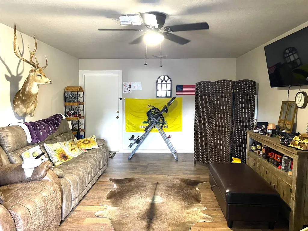 403 N Hall Street Fairfield TX 75840