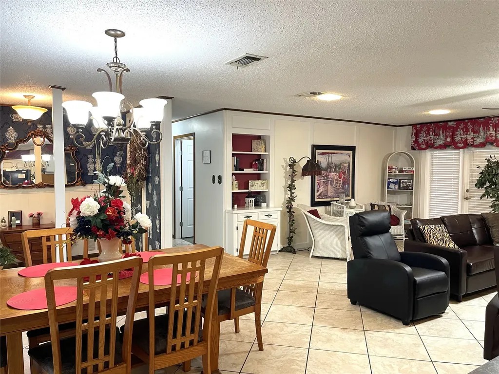 403 N Hall Street Fairfield TX 75840
