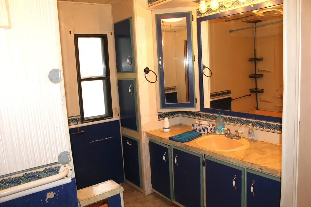 1204 Red Hawk Bay Drive West Tawakoni TX 75474