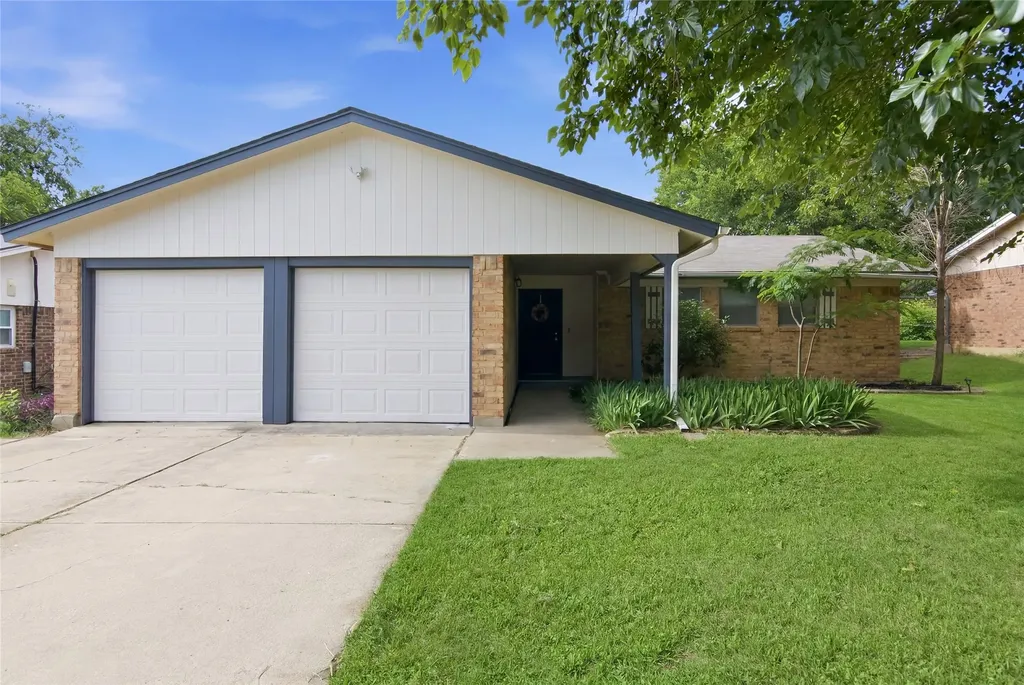6017 Blueridge Drive Watauga TX 76148