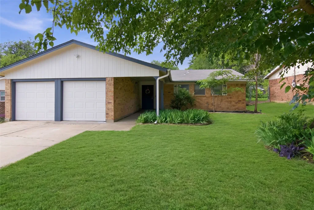 6017 Blueridge Drive Watauga TX 76148