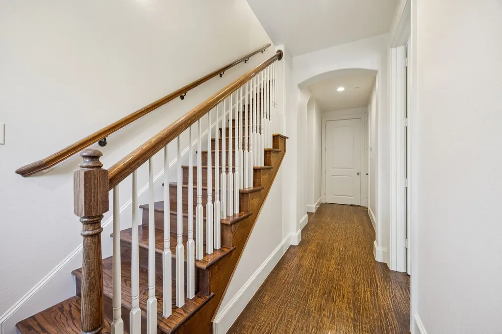 643 Senda Irving TX 75039