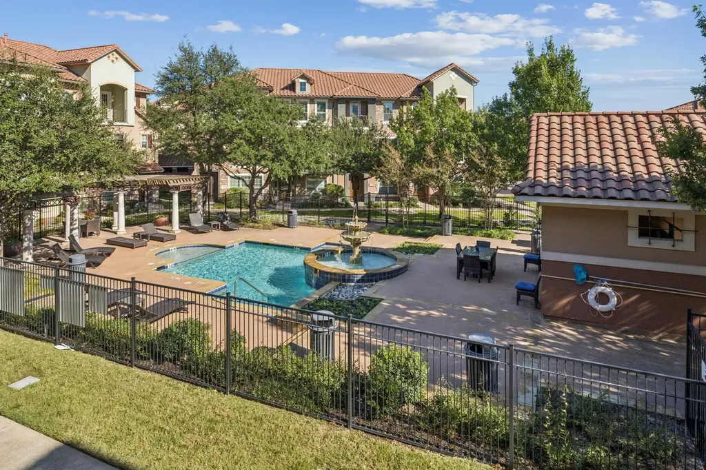 643 Senda Irving TX 75039