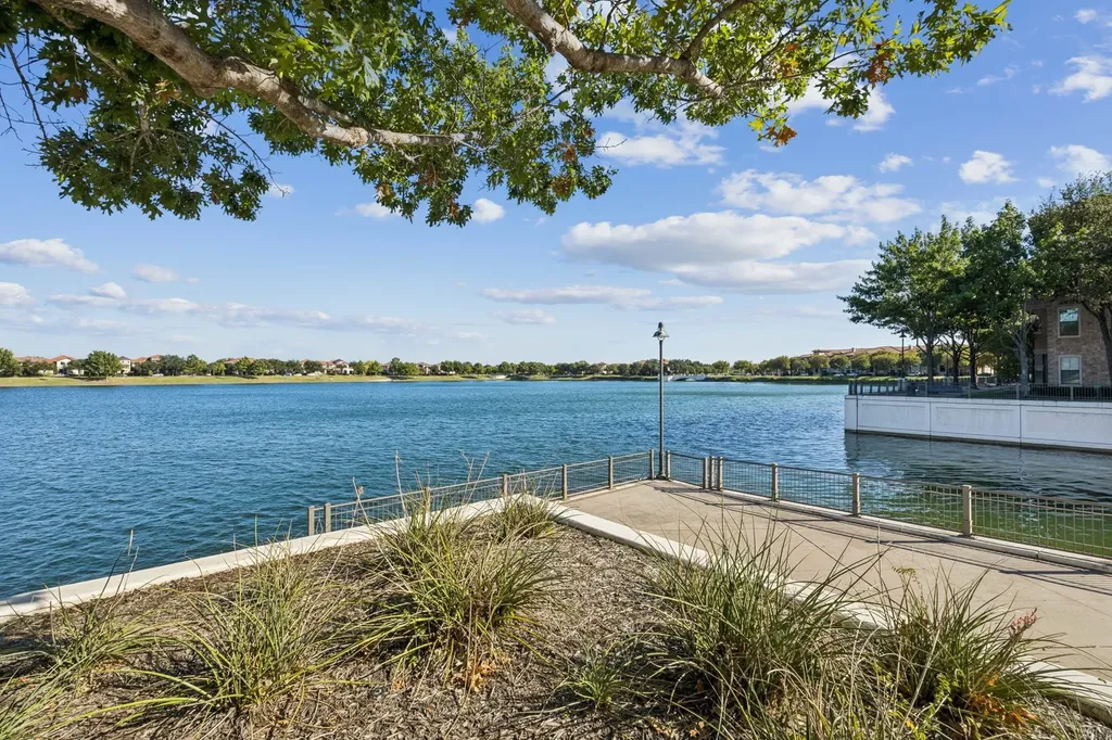 643 Senda Irving TX 75039