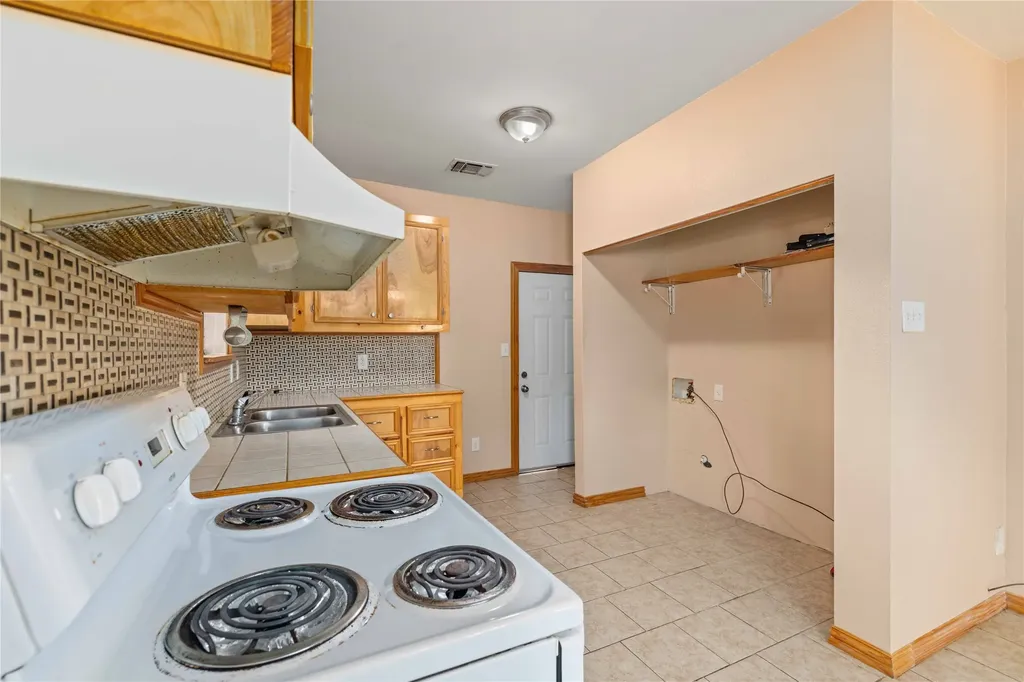 1802 6th Street Brownwood TX 76801