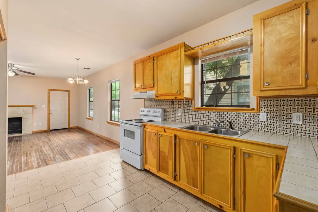 1802 6th Street Brownwood TX 76801