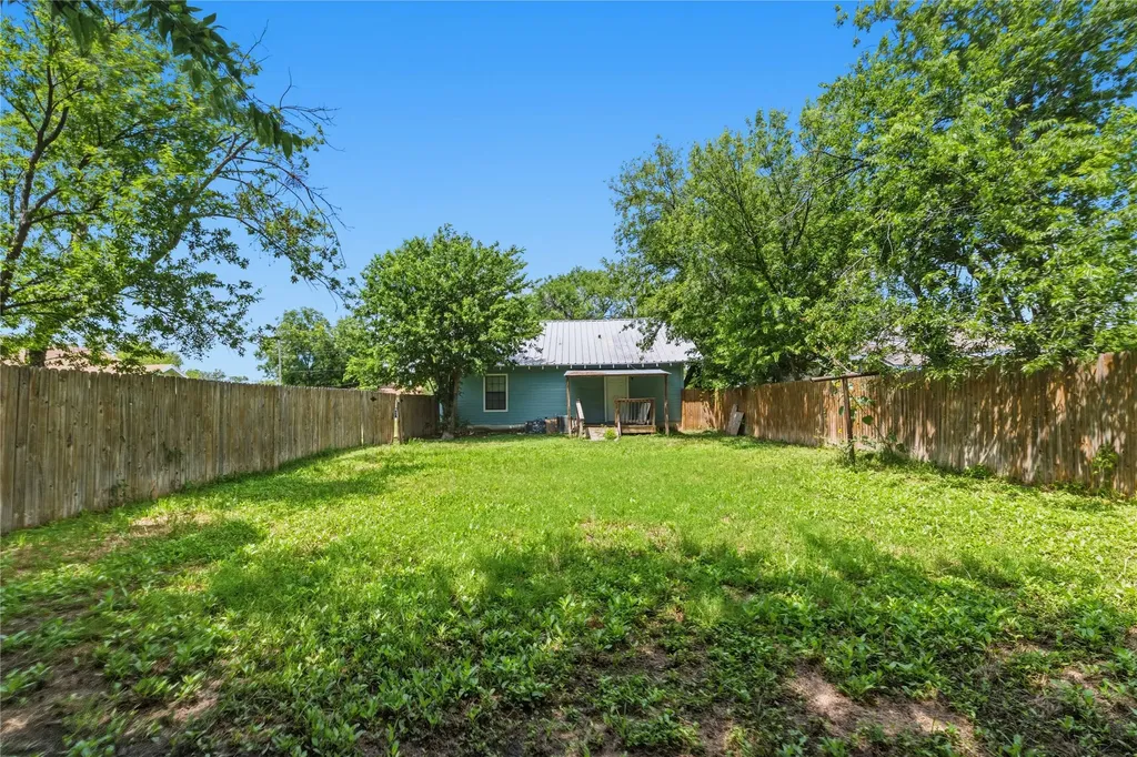 1802 6th Street Brownwood TX 76801