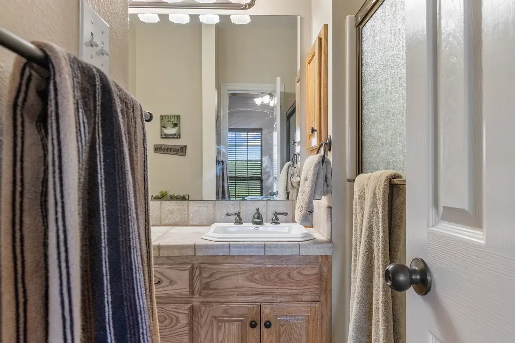 5562 County Road 1037 Celeste TX 75423