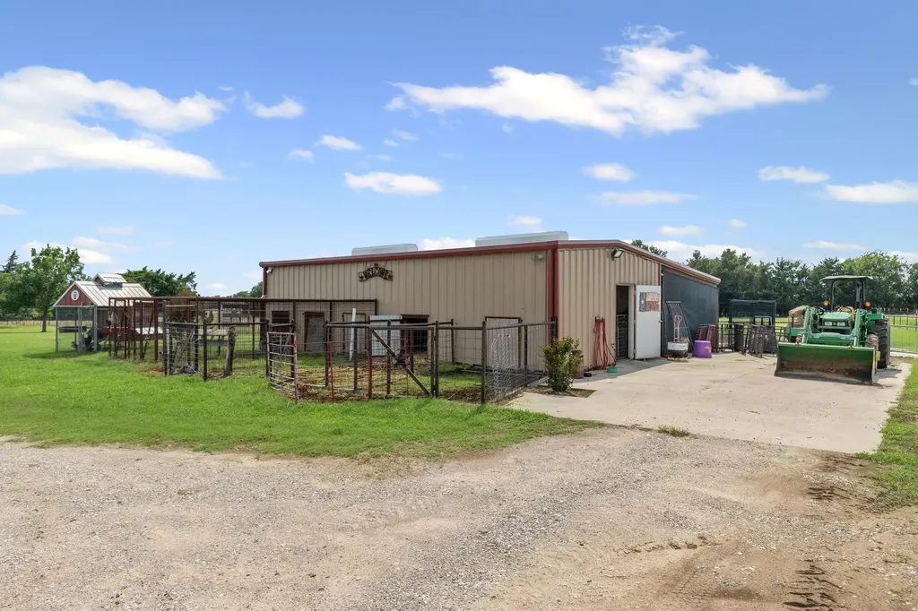 5562 County Road 1037 Celeste TX 75423