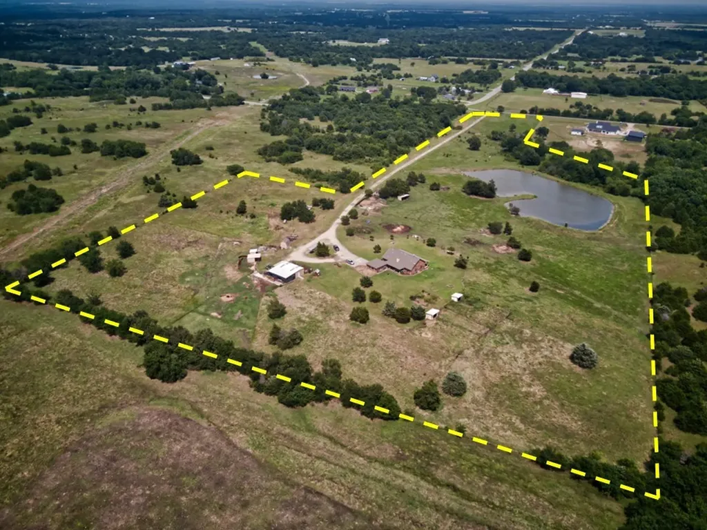 5562 County Road 1037 Celeste TX 75423