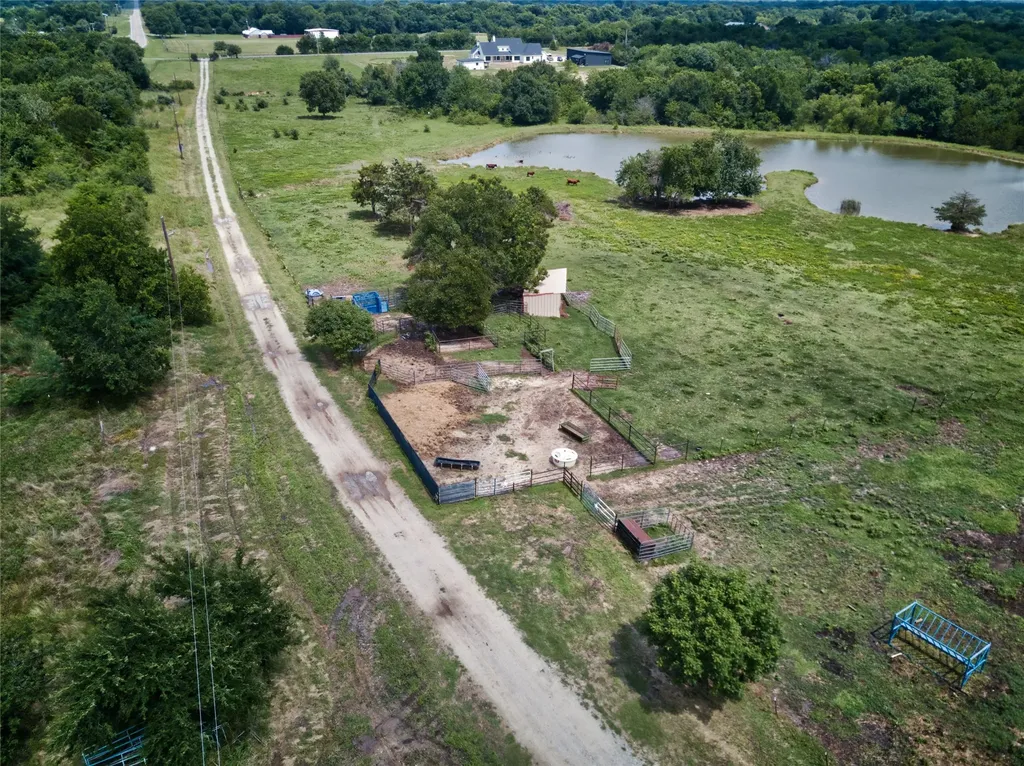5562 County Road 1037 Celeste TX 75423