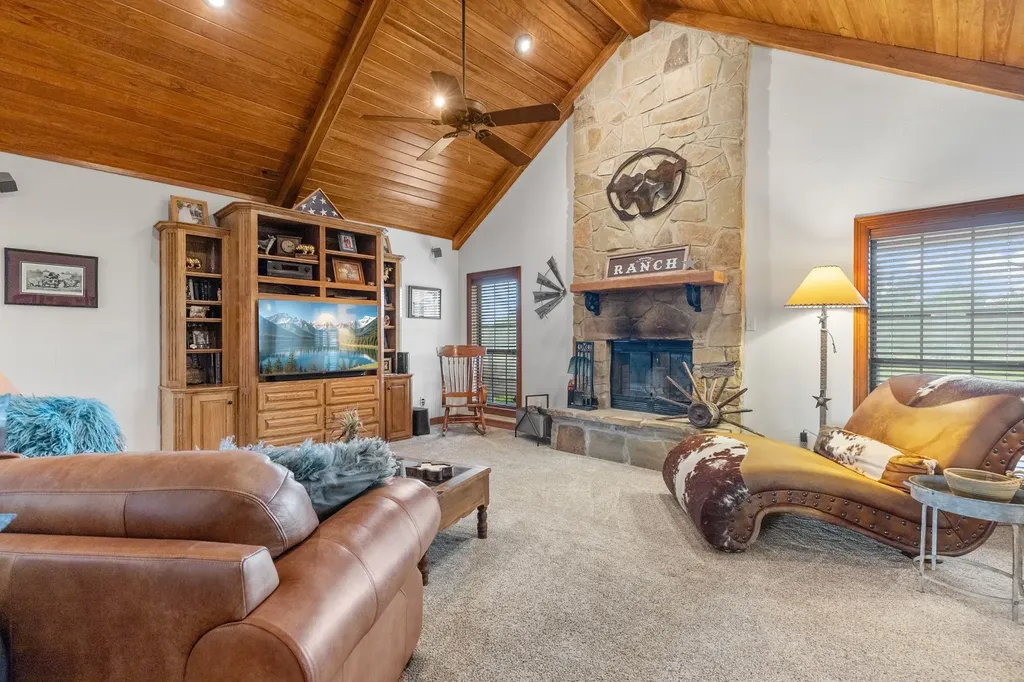 5562 County Road 1037 Celeste TX 75423