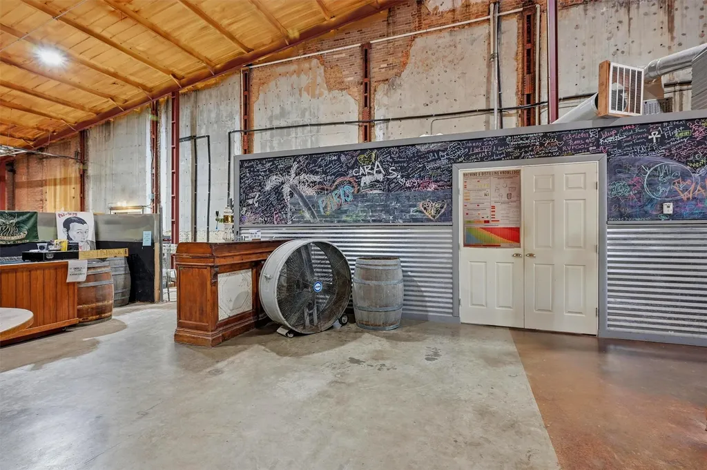 216 W Main Street Denison TX 75020