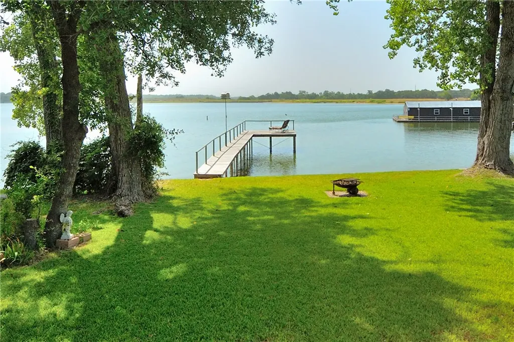 130 Marina View Court Weatherford TX 76087