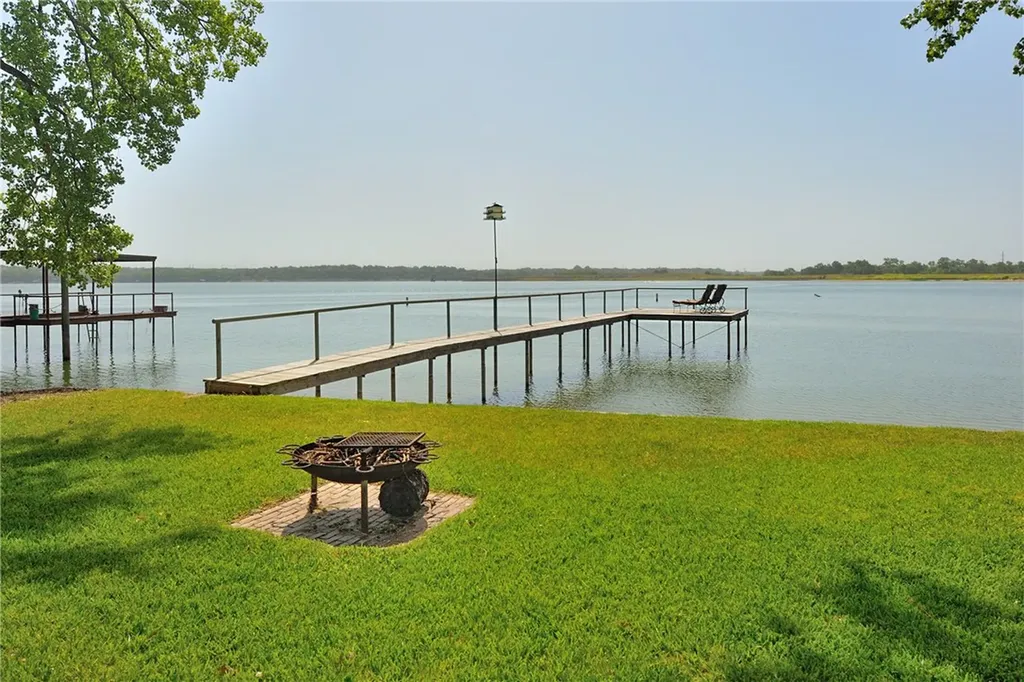 130 Marina View Court Weatherford TX 76087
