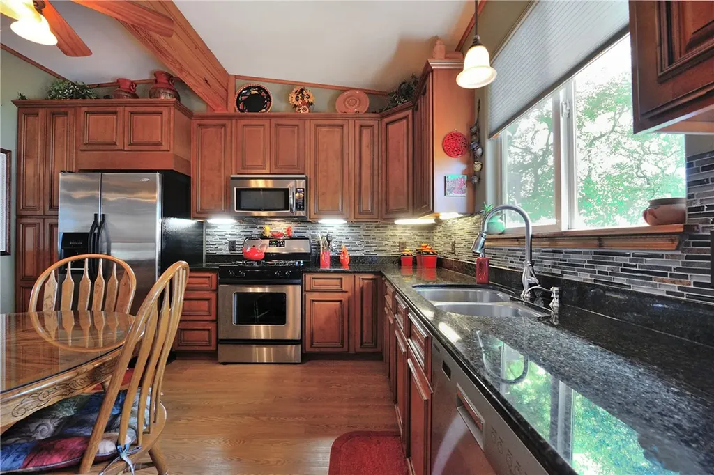 130 Marina View Court Weatherford TX 76087