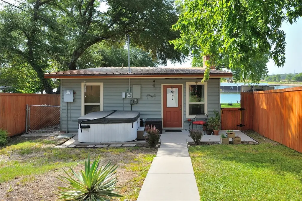 130 Marina View Court Weatherford TX 76087