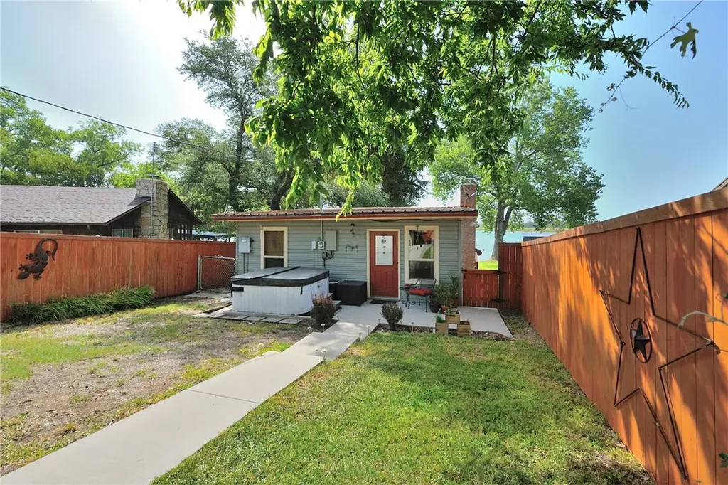 130 Marina View Court Weatherford TX 76087
