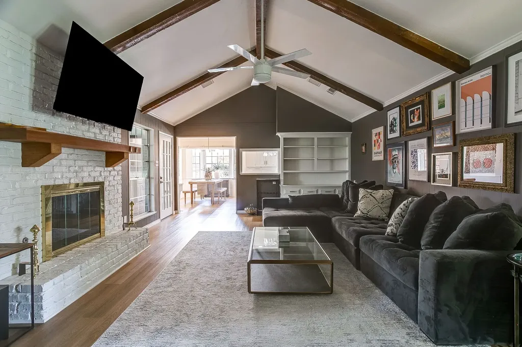 2910 Glasgow Drive Arlington TX 76015