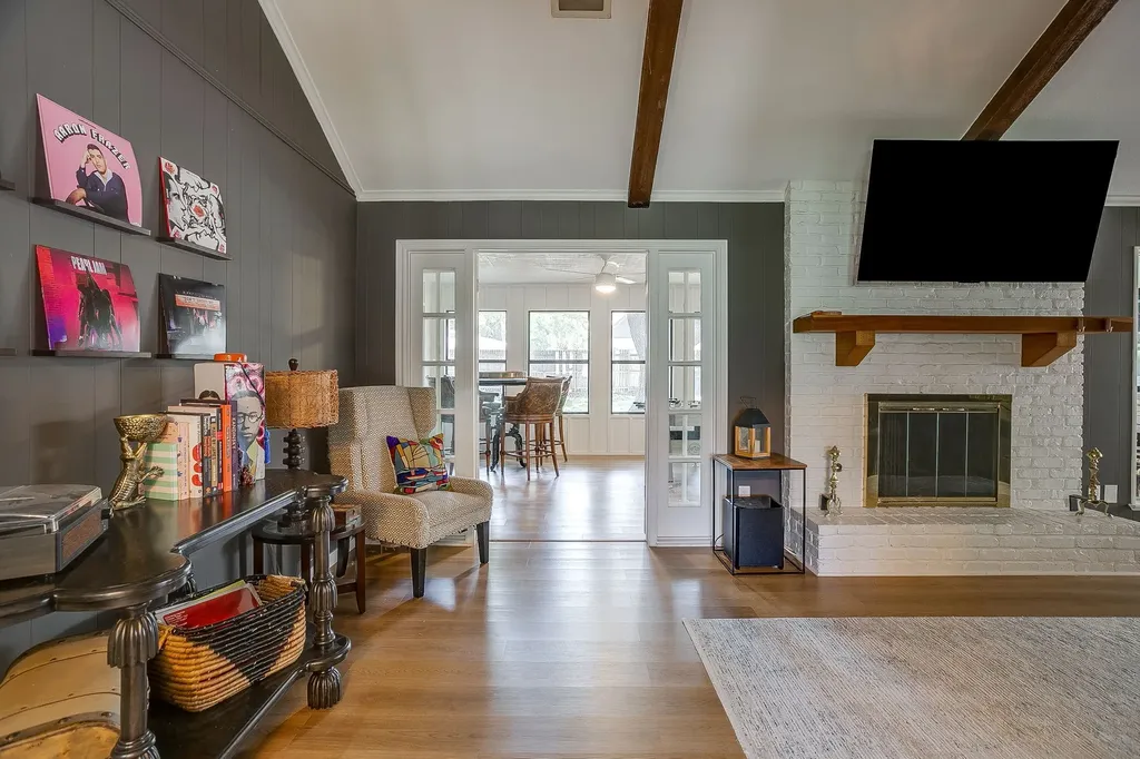 2910 Glasgow Drive Arlington TX 76015