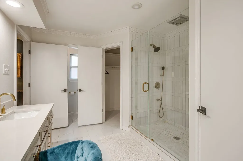 2910 Glasgow Drive Arlington TX 76015