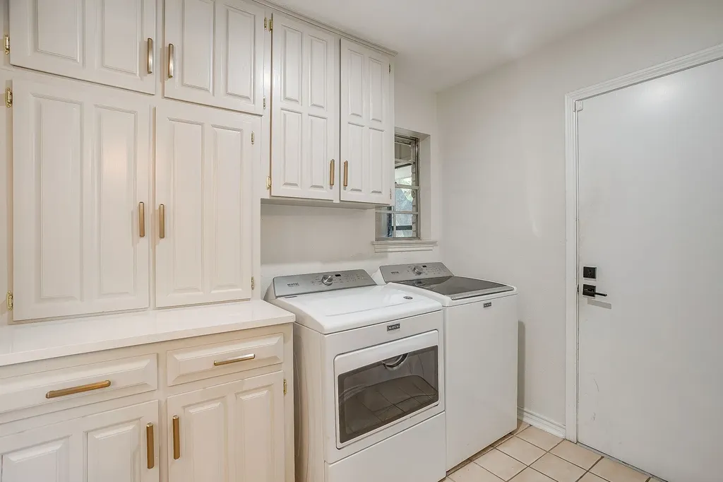 2910 Glasgow Drive Arlington TX 76015