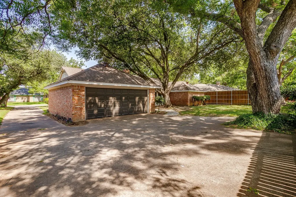 2910 Glasgow Drive Arlington TX 76015