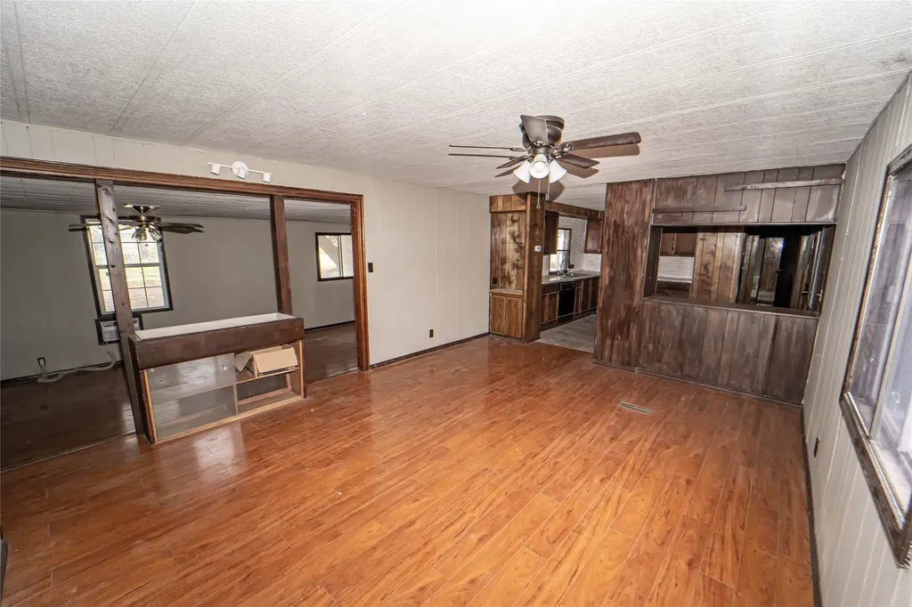 122 County Road 306 Breckenridge TX 76424