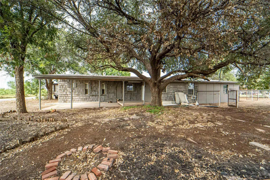 122 County Road 306 Breckenridge TX 76424