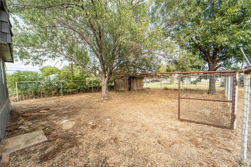 122 County Road 306 Breckenridge TX 76424
