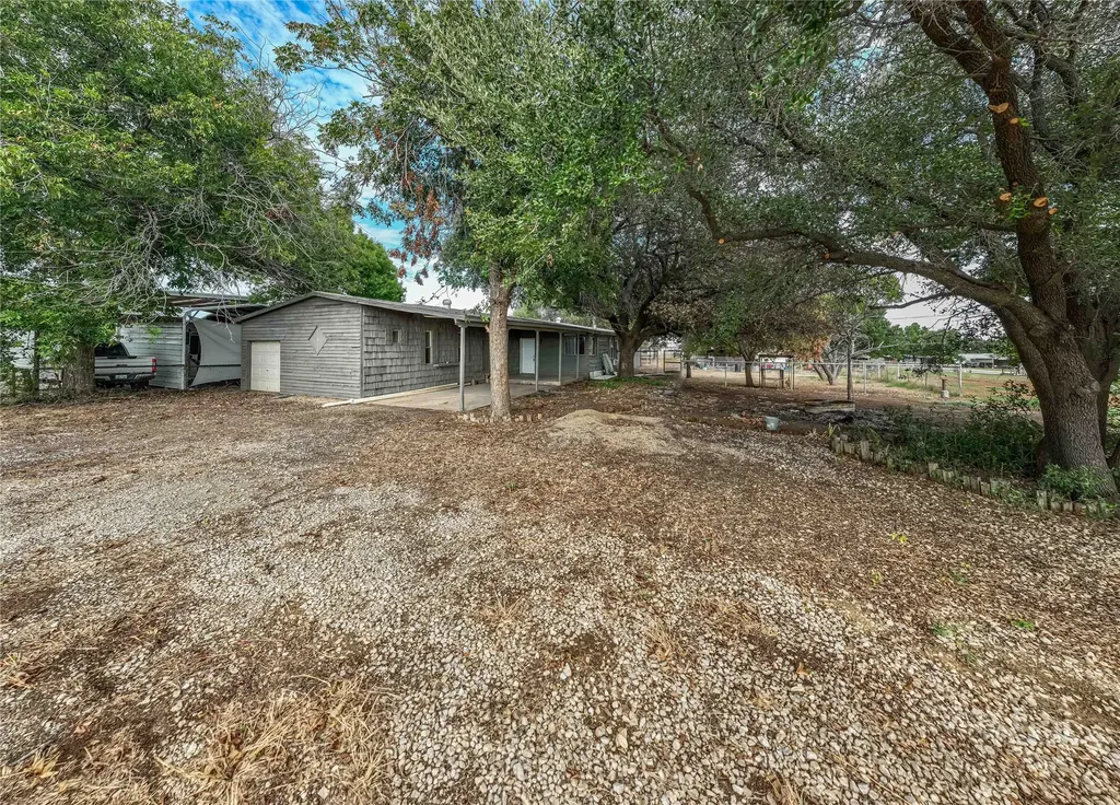 122 County Road 306 Breckenridge TX 76424