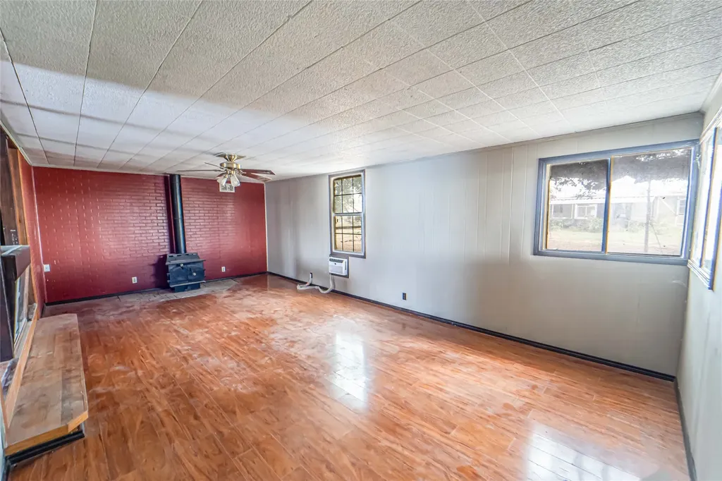 122 County Road 306 Breckenridge TX 76424
