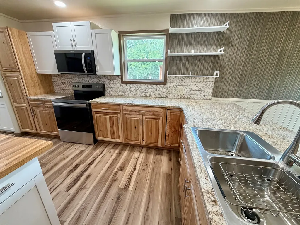1810 Highway 570 Eastland TX 76448