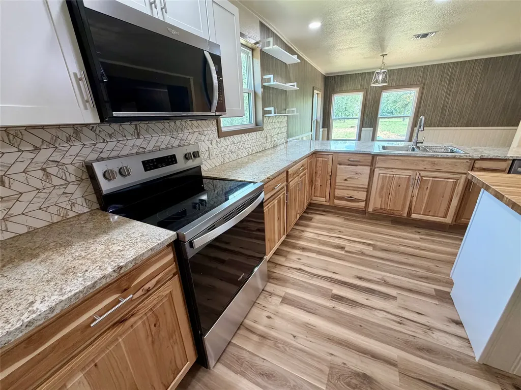 1810 Highway 570 Eastland TX 76448