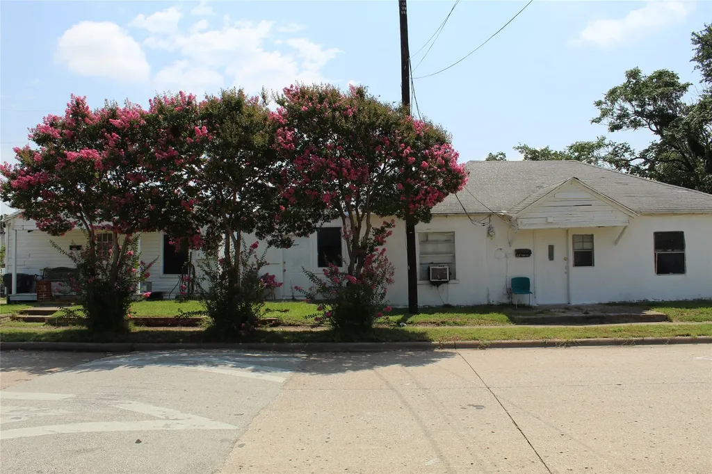 3122 Herbert Street Dallas TX 75212