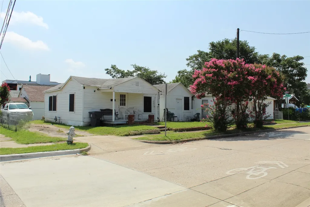 3122 Herbert Street Dallas TX 75212