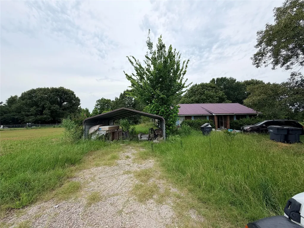 942 Rs County Road 2110 Emory TX 75440