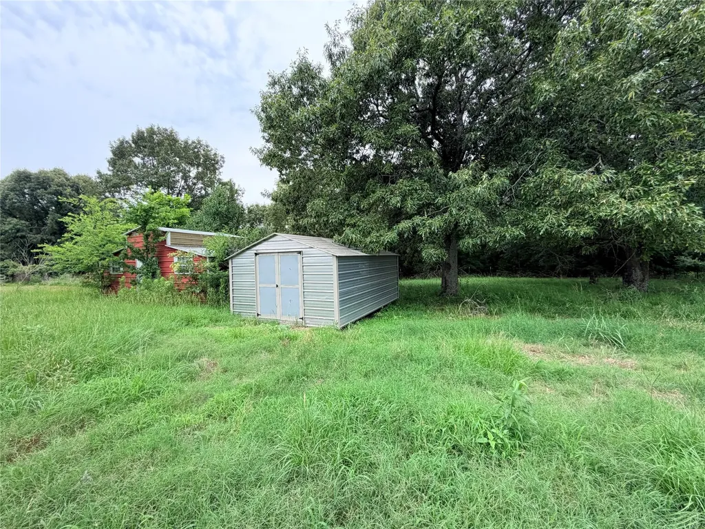 942 Rs County Road 2110 Emory TX 75440