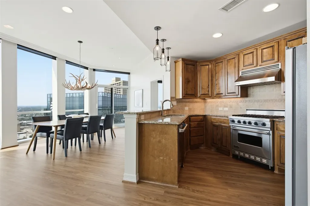 500 Throckmorton Street Fort Worth TX 76102