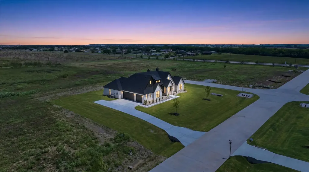 130 Adilynn Trail Maypearl TX 76084