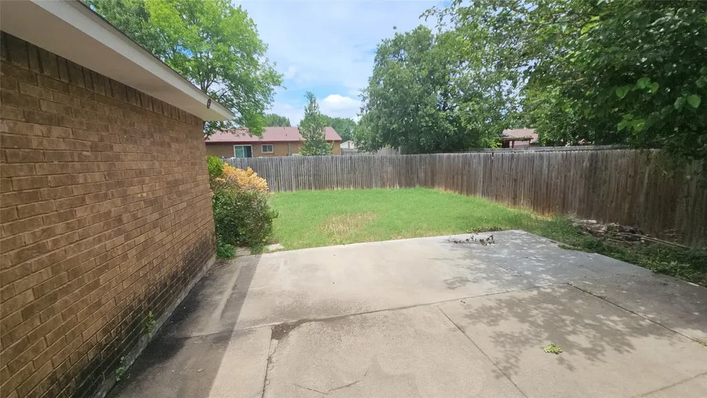 4005 Engleman Street Fort Worth TX 76137