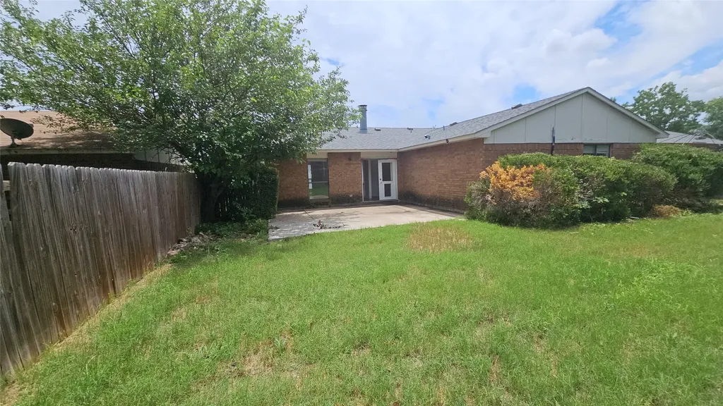 4005 Engleman Street Fort Worth TX 76137