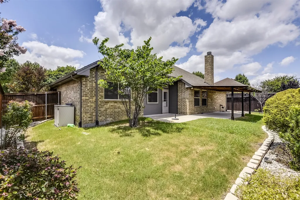 102 Monarch Court Waxahachie TX 75165