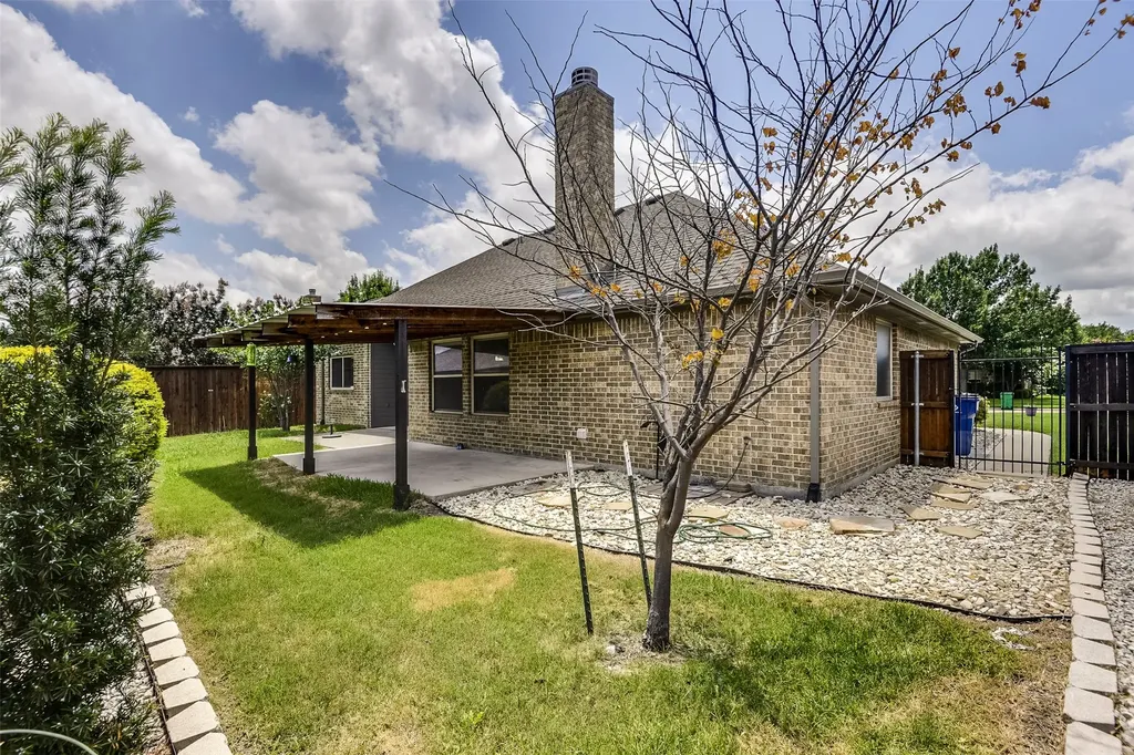 102 Monarch Court Waxahachie TX 75165