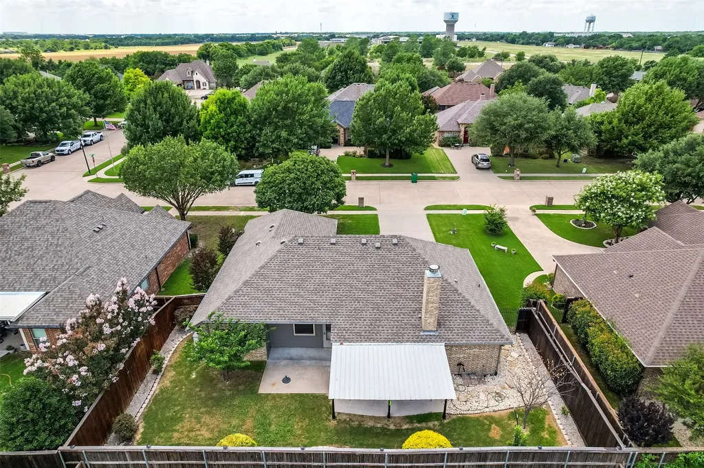 102 Monarch Court Waxahachie TX 75165