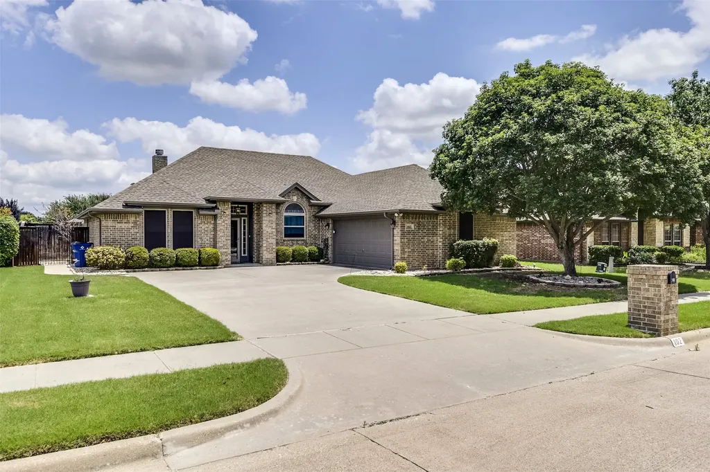 102 Monarch Court Waxahachie TX 75165