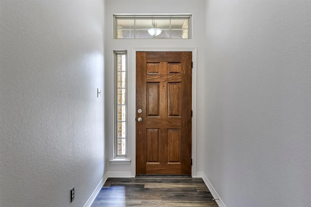 102 Monarch Court Waxahachie TX 75165
