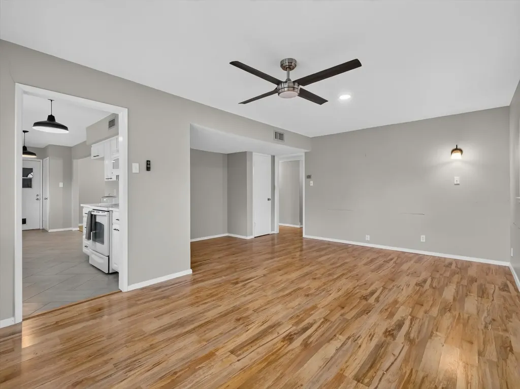 833 Brentwood Lane Richardson TX 75080